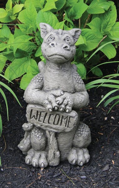 Big Grinsey Garden Welcome Dragon Statue